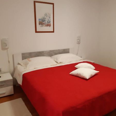 Apartment Alice พูลา ภายนอก รูปภาพ