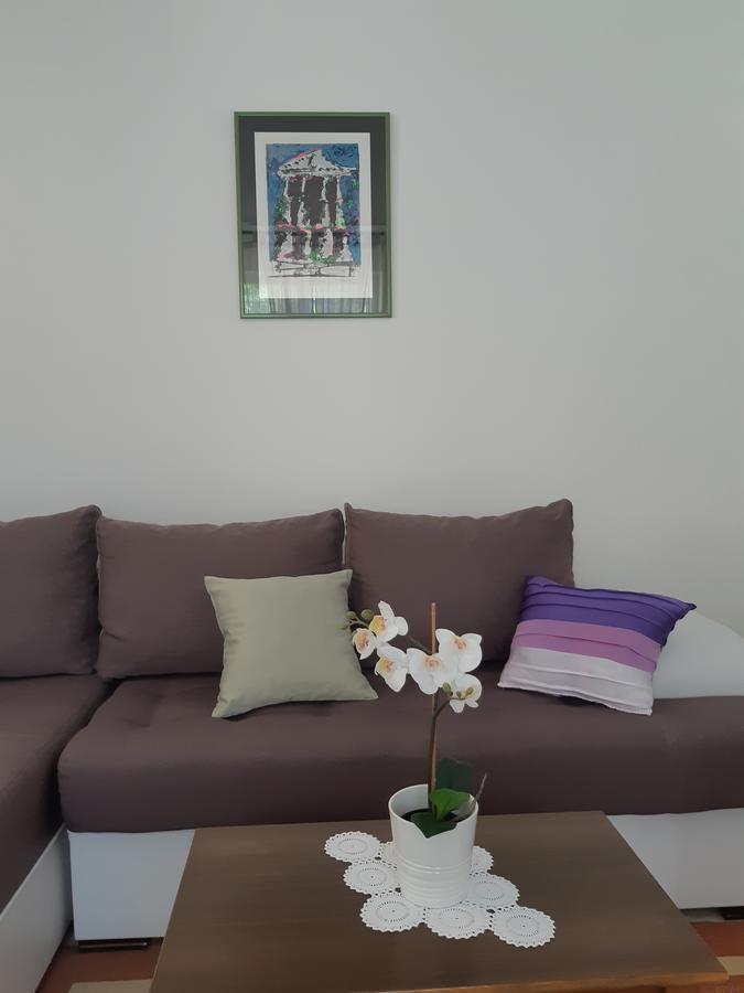 Apartment Alice พูลา ภายนอก รูปภาพ