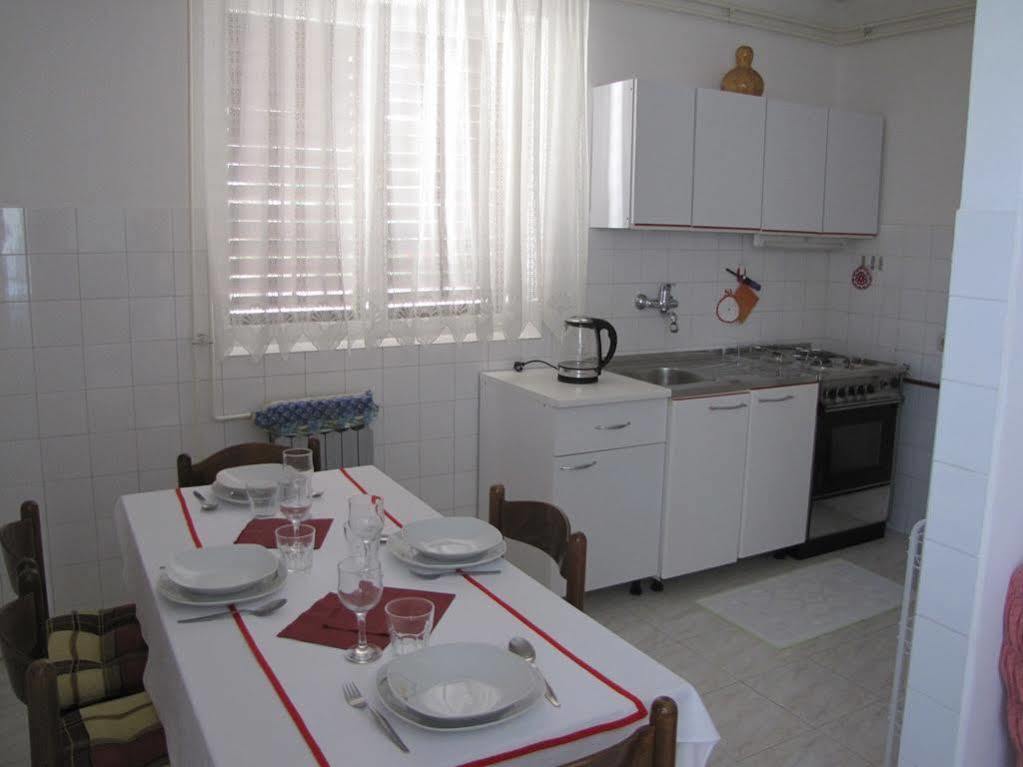 Apartment Alice พูลา ภายนอก รูปภาพ