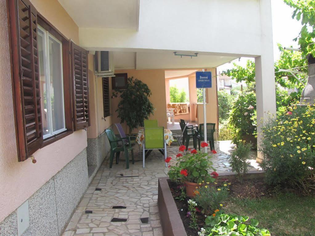 Apartment Alice พูลา ภายนอก รูปภาพ